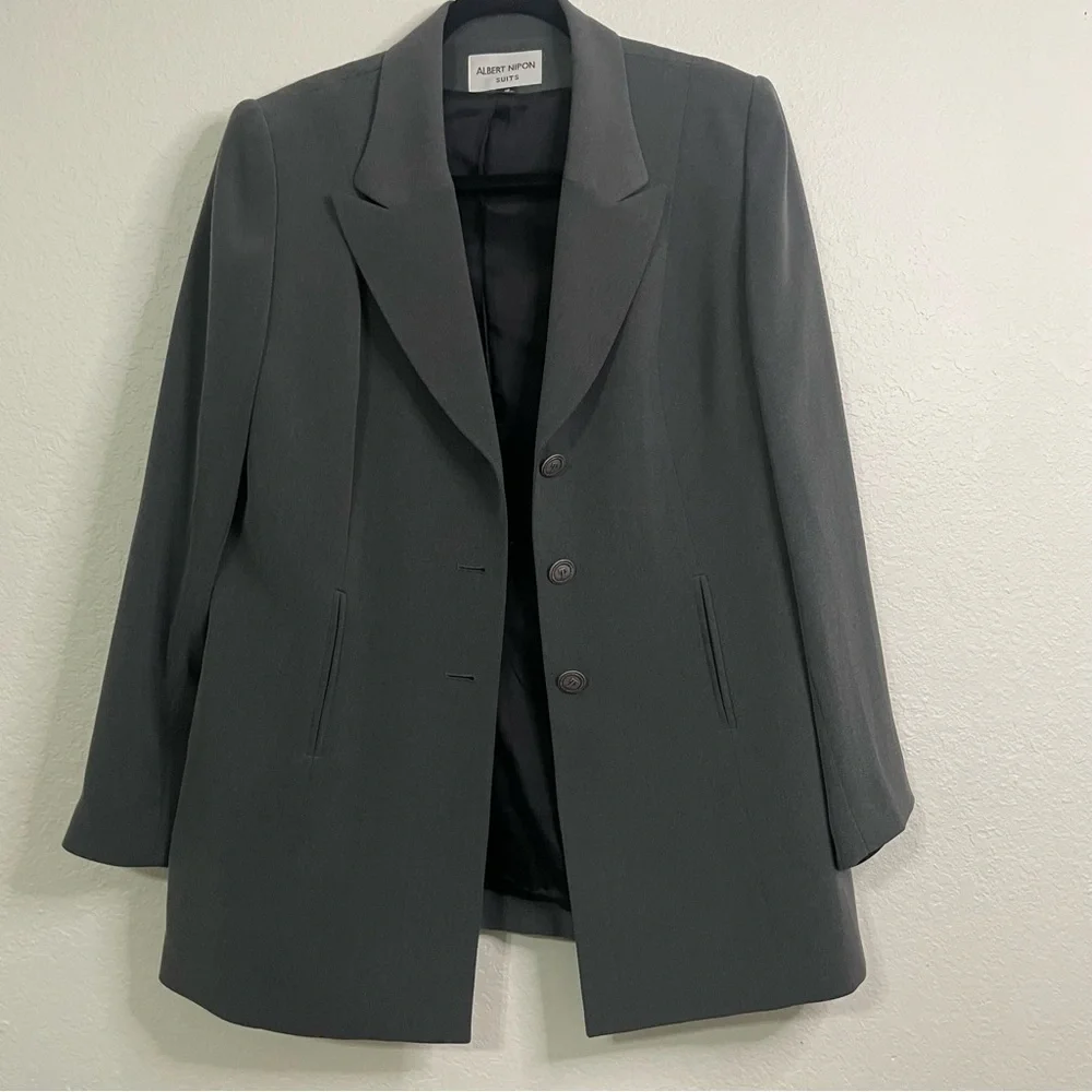 Albert Nipon Suits Gray blazer size 16 aline 3 button closure formal elegant